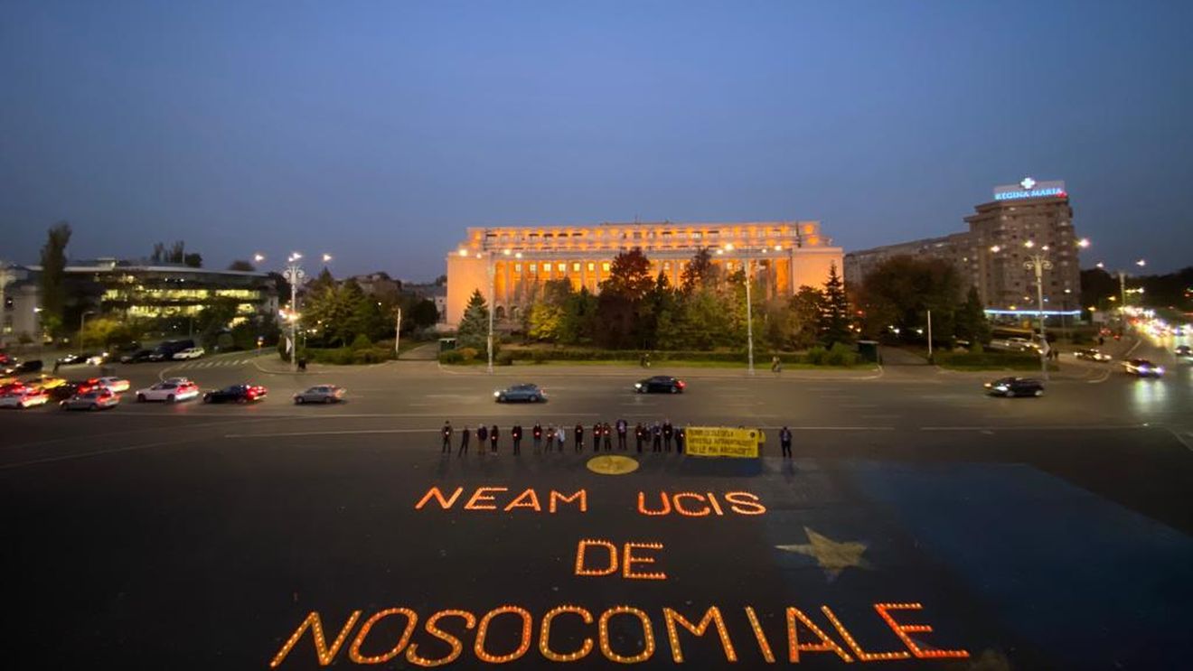 FOTO Imagini de la protestul Declic, din Piața Victoriei, unde s-au aprins peste 500 de lumânări: „Neam ucis de nosocomiale”