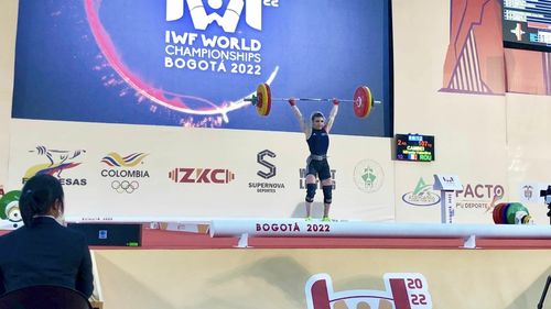 FOTO Argint pentru Mihaela-Valentina Cambei la Mondialele de haltere de la Bogota