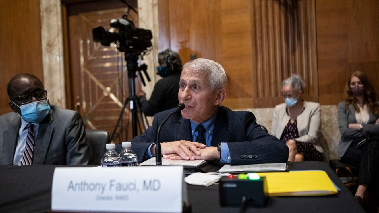 Fauci, imaginea luptei împotriva COVID-19 în SUA, va renunța la funcția de consilier pe probleme de sănătate în administrația Biden