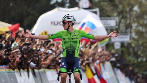 Tadej Pogacar câștigă titlul european pe șosea, la o săptămână distanță de cel mondial