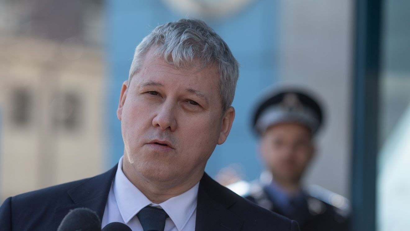 Predoiu, către structurile MAI: Siguranţa cetăţeanului nu este în niciun fel şi pentru nimic negociabilă / Faceţi legea tare, arătaţi că sunteţi mai puternici decât cei care comit infracţiuni, mai organizaţi, pregătiţi, profesionişti şi dedicaţi legii şi cetăţeanului