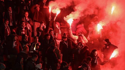 Rapid a învins Dinamo cu 1-0 / Război între galeria Rapidului și conducere / Șumudică: ”Azi am fost mai dur la şedinţa de dinainte de joc. Le-am spus că nu pot accepta să termin pe locul 6”
