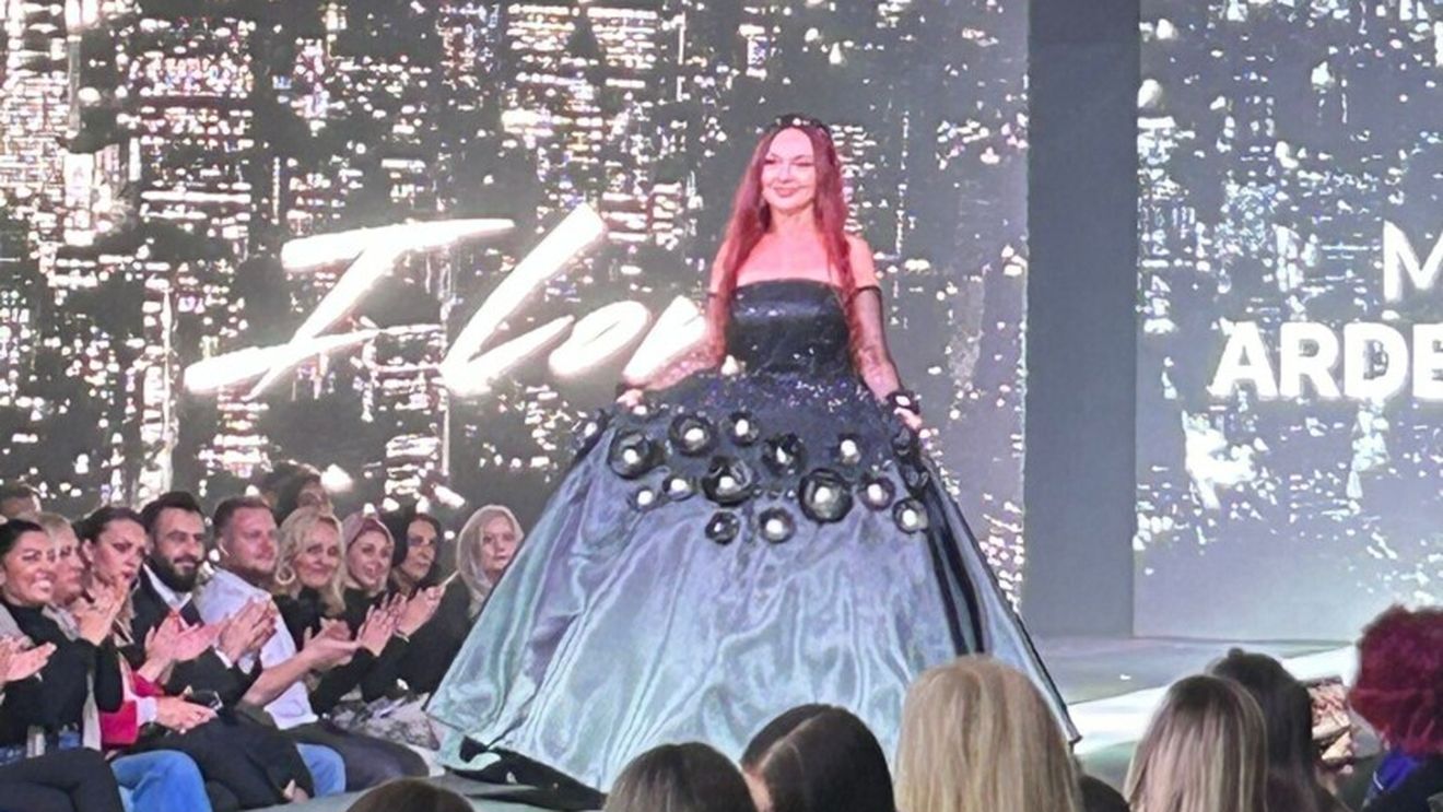 Soția lui Emil Boc a defilat pe „catwalk”, la City Fashion Week / ”Nu este doar o simplă prezentare de modă, ci o mișcare culturală”