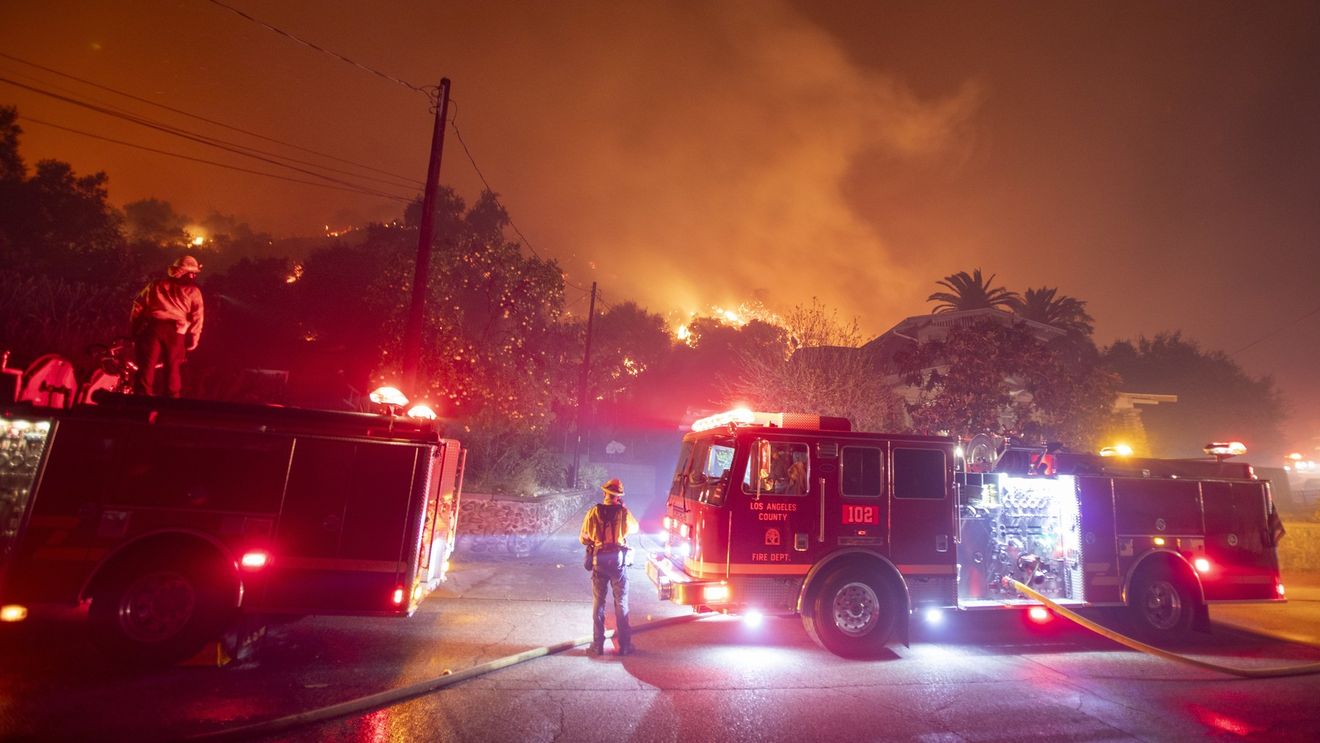 Incendiile din Los Angeles ar putea provoca pierderi de 30 de miliarde de dolari pentru industria asigurărilor