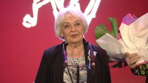 Actrița Sanda Toma a murit la 88 de ani/ Artista, considerată ”unul dintre membrii cei mai importanţi ai familiei Teatrului de Comedie”, transmite instituția