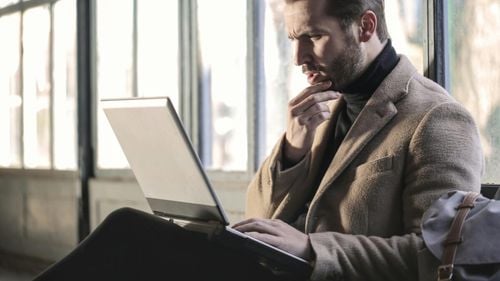 Doisprezece sfaturi și trucuri care te pot ajuta să-ți îmbunătățești atenția și puterea de concentrare