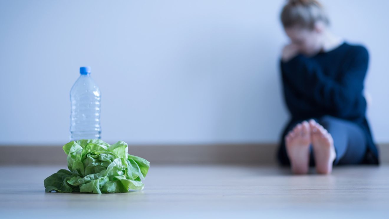 VIDEO | Tulburările de alimentație sunt tulburări psihiatrice, nu simple probleme de dietă / Psiholog: „Genetica încarcă pistolul și mediul apasă pe trăgaci”