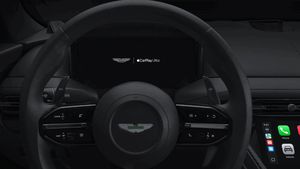 Apple CarPlay Ultra, primit cu rezerve. Tot mai mulți producători auto se retrag din proiectul Apple