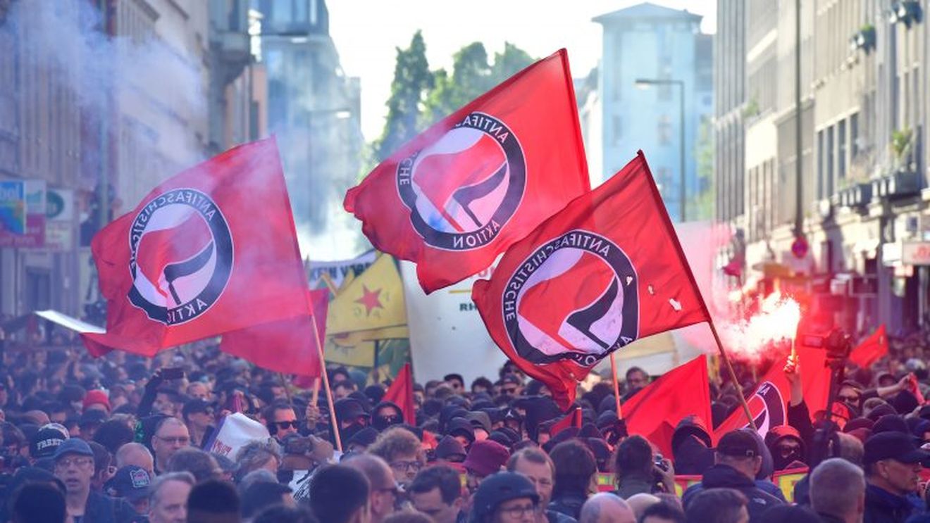 În ce cred anarhiștii / Lupta lui Trump cu Antifa