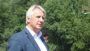 Teodorovici respinge categoric faptul ca guvernul se imprumuta pentru a plati salarii si pensii