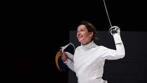 Campioana olimpică la scrimă Ana Maria Brânză s-a înscris în cursa de 5 km a crosului Sun Challenge. “Alergarea nu e doar despre kilometri, ci despre tot ce câștigi în jurul ei. Cea mai mare bucurie ar fi să întâlnesc la start oameni care să-mi spună că aleargă pentru prima dată într-o cursă”