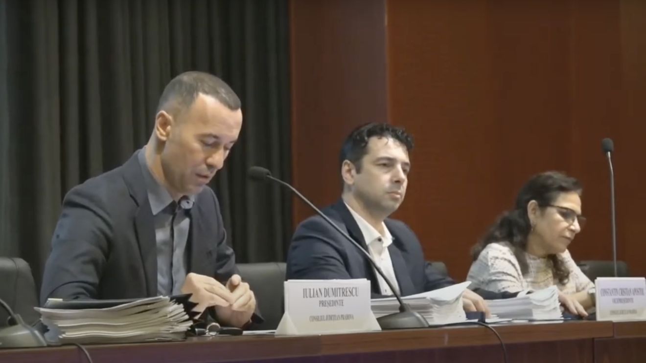 PNL şi PSD, scandal în Consiliul Judeţean Prahova: Social-democraţii i-au acuzat pe liberali că împart bani primarilor pe criterii politice / Prefectul le-a transmis un avertisment