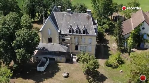 Primarul din Sinaia, Vlad Oprea, despre acuzațiile că și-a cumpărat un castel în Franța: În spatele investigației Recorder este un grup de interese condus de Dan Radu Rușanu/ Vrea un PUZ pentru a începe o construcție imensă în zona telegondolei din Sinaia / Mama mea, chiar dacă are 83 de ani, lucrează