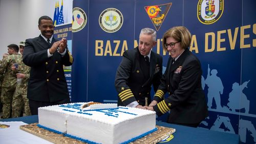 Facilitatea de sprijin naval (NSF) de la baza Deveselu are un nou comandant, pentru prima dată o femeie: Elizabeth Clifton