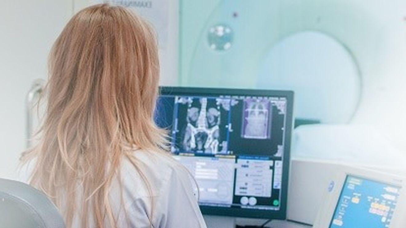 "Aberație: un anestezist de la Spitalul Fundeni să fie plătit cam cu 50% mai puţin decât un coleg cu gradaţie similară dintr-un orășel" - medic bucureştean despre inechităţile legii salarizării
