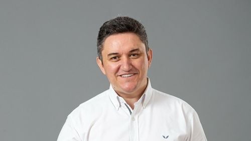 Roald Dahl’s BFG faces a sworn enemy in Romania: politician notified Consumer Protection over grammar mistakes in the book, prompted action against library, case solved in court. Politician still calls out “obscene language”