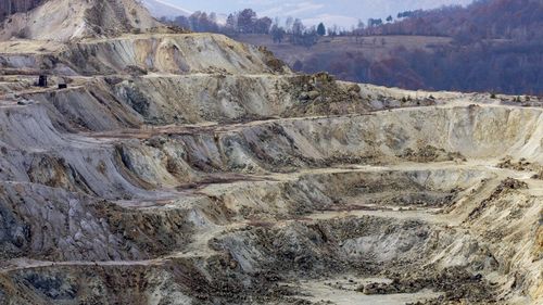 EXCLUSIV Verdict surprinzător: România câștigă procesul în dosarul Roșia Montană / Statul român nu va plăti nicio despăgubire / România va recupera de la Gabriel Resources 1,4 milioane dolari cheltuieli de judecată