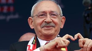 Turcii din România l-au votat categoric pe Kemal Kilicdaroglu, cu 60% din voturile exprimate în centrele din București și Constanța/ România, între țările unde comunitatea turcă votează constant opoziția, deși Erdogan câștigă diaspora per ansamblu