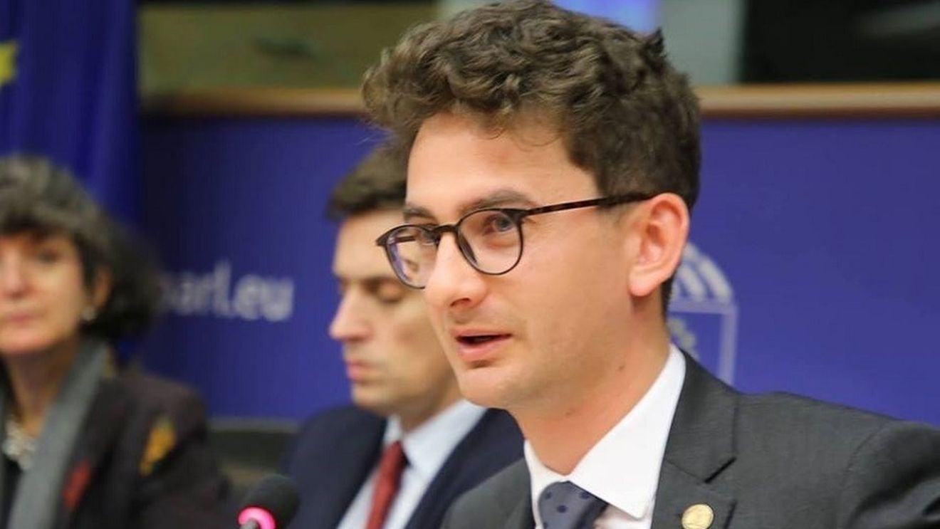 Bulai (USR): Șefa TVR are salariul mai mare decât președintele și premierul României