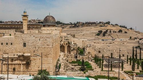 Arheologii au descoperit în Palestina 30 de morminte romane vechi de 2000 de ani