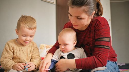 Studiu “Start în educație”: Există diferențe foarte mari între copiii dați la grădiniță la 3 ani și cei care sunt înscriși mai târziu