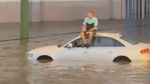 FOTO VIDEO Inundaţii în municipiul Braşov în urma ploilor torenţiale / Mai multe mașini au rămas blocate din cauza apei