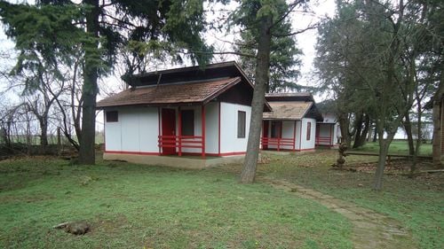 FOTO Băile Călacea, oaza de sănătate ascunsă între Timișoara și Arad / Primele amenajări ale bazei au fost făcute între 1906 și 1916 / În medie, între 50 și 60 de persoane beneficiază zilnic de tratamente