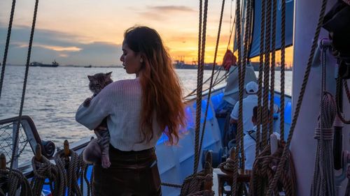 Oferta turistică inedită: Stăpânii de pisici și câini îşi pot duce animalele de companie pe croaziere luxoase în Singapore