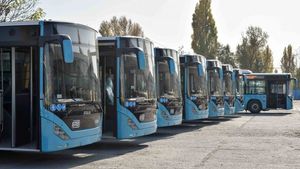 Primăria Sectorului 4 cere extinderea traseelor STB către noile cartiere din sudul Capitalei / Oamenii ar plăti mai puțin pentru transport, iar o parte din traficul din capitală ar dispărea