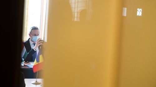 Semnificațiile vizitei neobișnuite a ministrului de externe al Ungariei în România și ce ar trebui să facă guvernul de la București în relația cu Budapesta