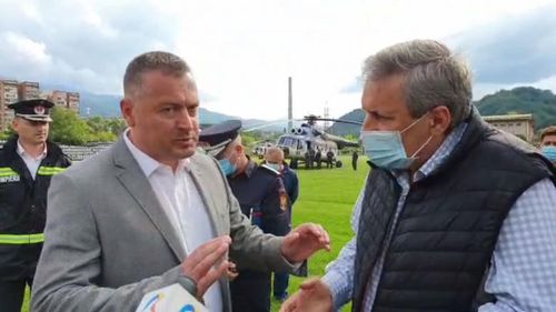 Ministrul Marcel Vela, iritat după ce a fost apostrofat că politizează situația inundațiilor: Nu ți-e rușine?