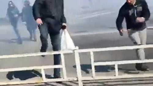 VIDEO Trupele ruse ar fi deschis focul împotriva unui protest pașnic, în Herson