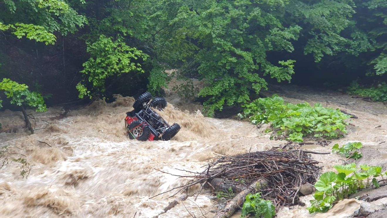 Anchetă penală în cazul pilotului de raliu Adrian Cernea care și-a pierdut viața la o competiție off-road din Slănic Moldova