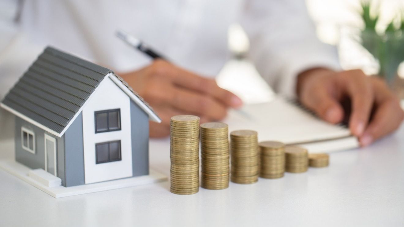 ANALIZĂ Mega-pachetul de creșteri de taxe și impozite. Impozit de 1% pentru proprietățile rezidențiale care, cumulat, depășesc 500.000 de euro - mai multe întrebări decât răspunsuri: Se poate aplica în practică? Ce efecte va avea?