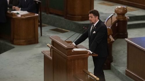 Claudiu Târziu, AUR: “Parlamentul a amânat cu două săptămâni dezbaterea pe ordonanța comasării alegerilor!”
