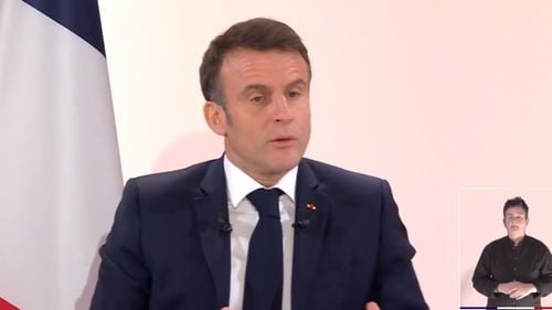 Inteligenţa Artificială l-a ajutat pe Macron să-şi difuzeze discursul european în toate limbile din UE