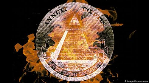 Există o cabală globală sinistră care abuzează copii, spionează cetățenii și declanșează războaie? Marile scandaluri planetare - Epstein Files, Panama Papers, Snowden Disclosures - analizate pentru G4Media de experți în teoriile conspirației