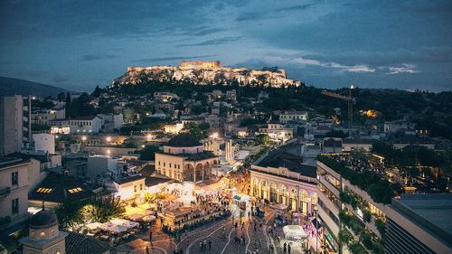 Restricții în Grecia: Măștile devin obligatorii atât în interior, cât și în exterior / Toate festivitățile publice sunt anulate