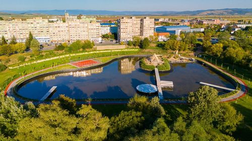 Cinema şi teatru plutitor, în Sfântu Gheorghe /  ”Publicul va sta în bărci în care chiar se poate simți în siguranță”