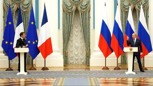 Macron, comparat de Putin cu Napoleon, îl cataloghează pe liderul de la Kremlin drept un ”imperialist revizionist”