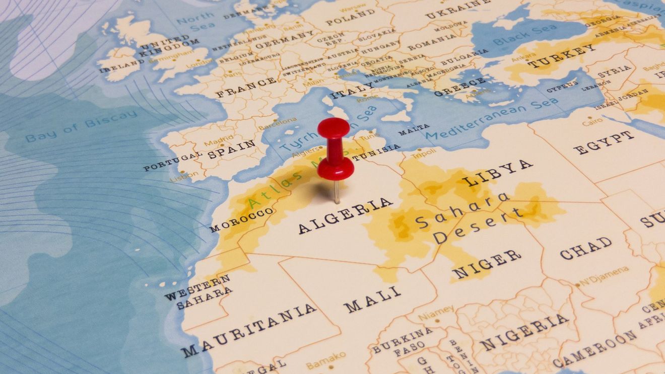 Procurorul general din Algeria a cerut 10 ani de închisoare pentru scriitorul franco-algerian Boualem Sansal pentru că a spus că Algeria a moştenit teritorii care au aparţinut Marocului în timpul colonizării franceze