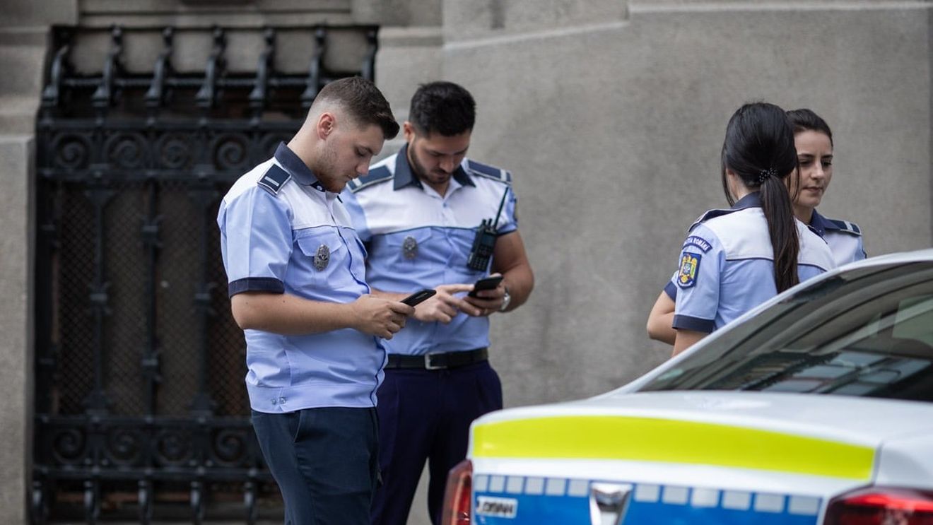 Două fete de 17 și 21 de ani din Harghita au fost reţinute după ce au agresat o copilă de 12 ani, în urma unui conflict pornit în mediul online