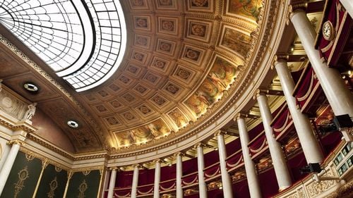 Franța: Guvernul condus de Elisabeth Borne își prezintă „foaia de drum” în noul parlament. Opoziția de stânga va introduce o moțiune de cenzură care n-are nicio șansă de reușită