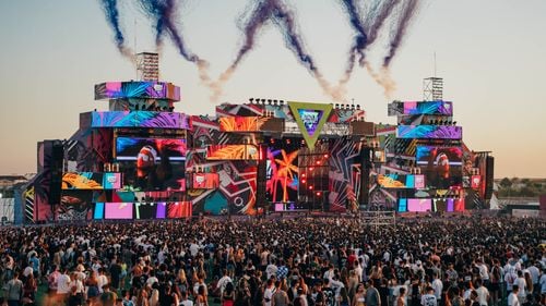 Care sunt cele patru scene amenajate în cadrul festivalului ”Beach, Please!”/ Ce tematică are fiecare scenă