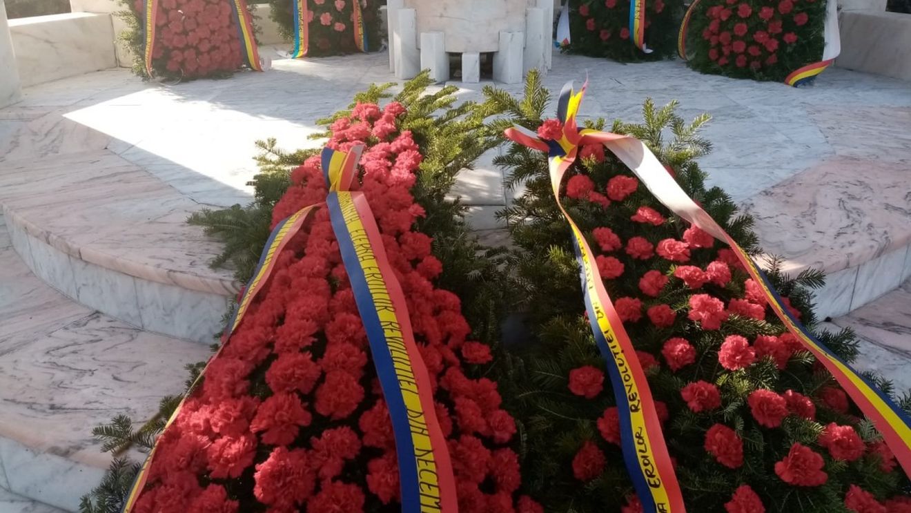 Boicot în Sibiu: Autoritățile nu vor fi lăsate să depună coroane la monumentele dedicate Revoluției din 1989 / ”Cerem instituțiilor abilitate ale statului român sprijinul clar pentru aflarea tuturor criminalilor din Decembrie 1989”