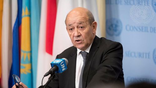 Ministrul francez de Externe califică noul pact de securitate dintre SUA, Marea Britanie și Australia drept o „înjunghiere pe la spate”: „Așa ceva nu se face între aliați. Decizia este asemănătoare cu ceea ce făcea Trump”