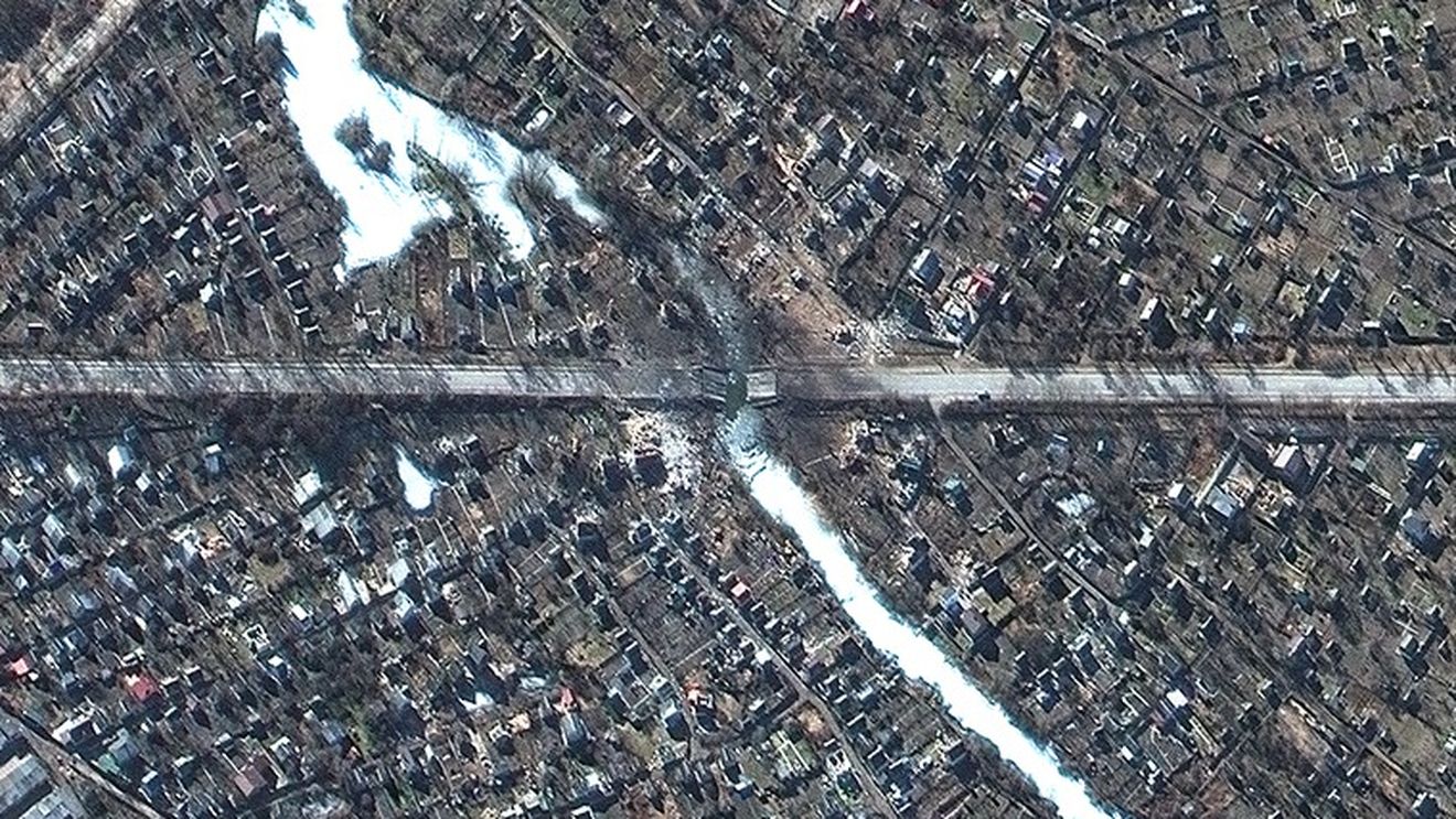 FOTO Noi imagini din satelit arată distrugerile cauzate de atacurile rusești în zonele de la nord de Kiev
