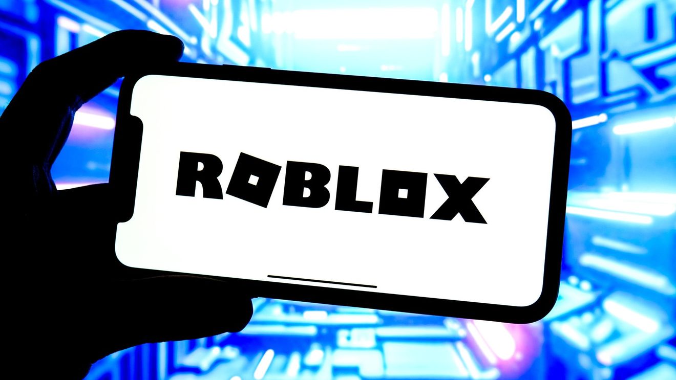Cinstit sau nerealist? Sfaturile șefului Roblox privind siguranța online au încins dezbaterea pe subiectul responsabilității față de copii