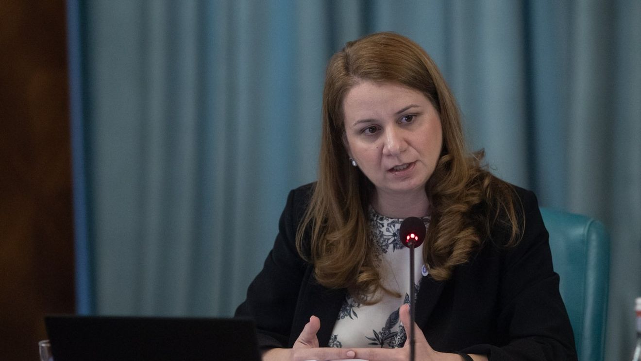 Deca: Eventualele testări antidrog vor fi numai cu acordul părinţilor, asigurând confidenţialitatea, nediscriminarea şi evitând stigmatizarea