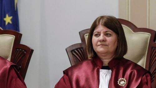 SURSE Mihaela Ciochină, favorită pentru a deveni președinta Curții Constituționale / Cine sunt ceilalți posibili șefi ai CCR / Ciochină a declarat venituri din pensia specială mai mari decât salariul